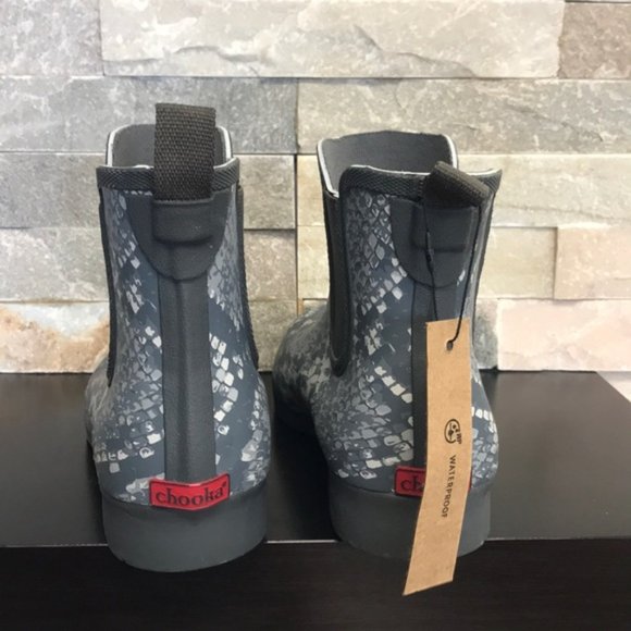 Chooka Eastlake Waterproof Chelsea Boot - Picture 5 of 9